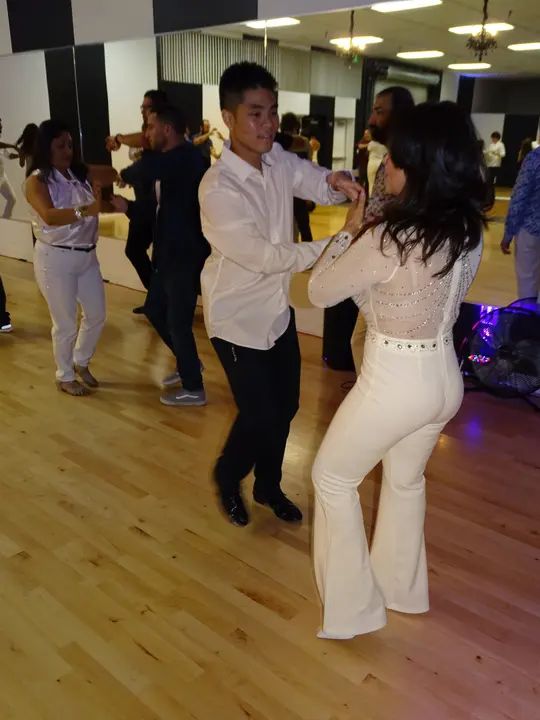 Melómano Winter White Affair Debut Night 2018 gallery photo