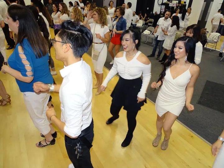 December 2019 Melomano Winter White Debut gallery photo