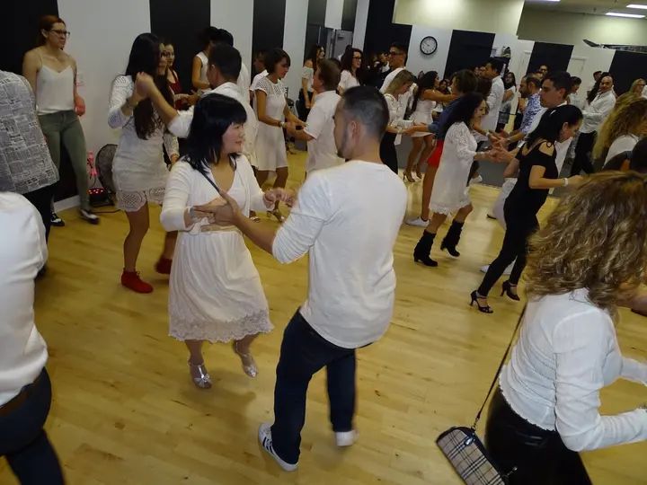 December 2019 Melomano Winter White Debut gallery photo