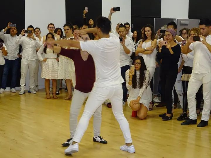December 2019 Melomano Winter White Debut gallery photo