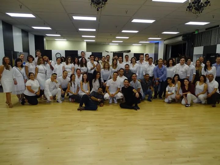 December 2019 Melomano Winter White Debut gallery photo