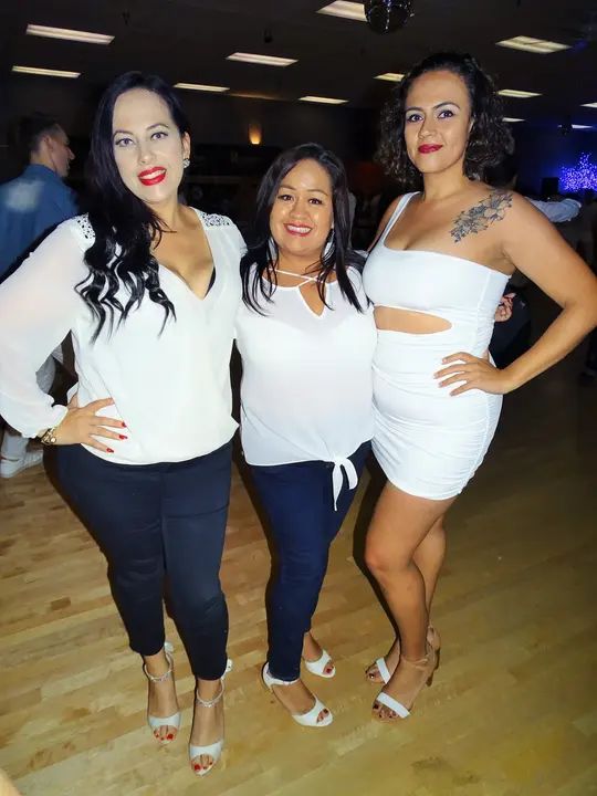 December 2019 Melomano Winter White Debut gallery photo