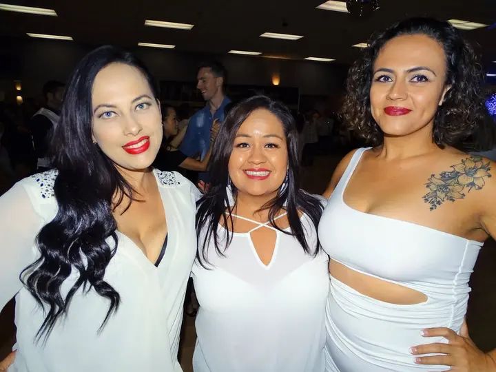 December 2019 Melomano Winter White Debut gallery photo