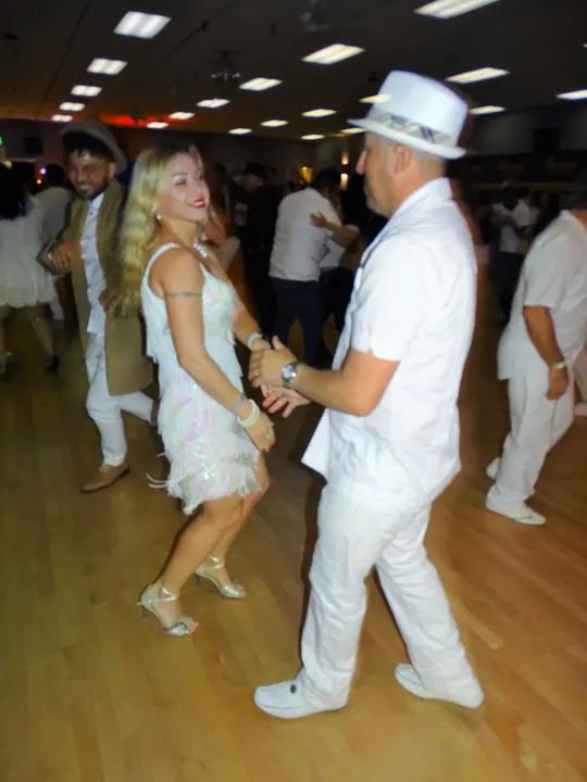 December 2019 Melomano Winter White Debut gallery photo