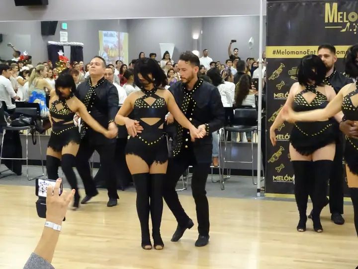 December 2019 Melomano Winter White Debut gallery photo