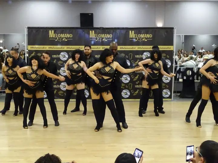 December 2019 Melomano Winter White Debut gallery photo
