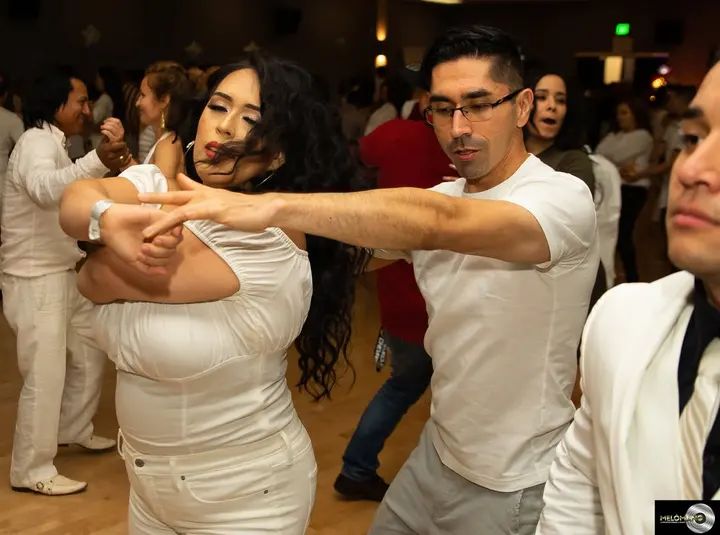 December 2019 Melomano Winter White Debut gallery photo