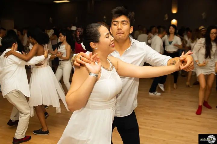 December 2019 Melomano Winter White Debut gallery photo