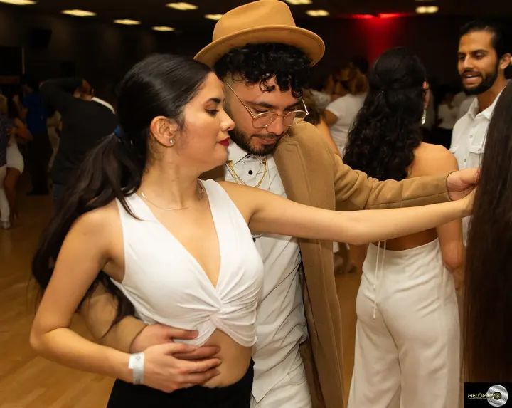 December 2019 Melomano Winter White Debut gallery photo