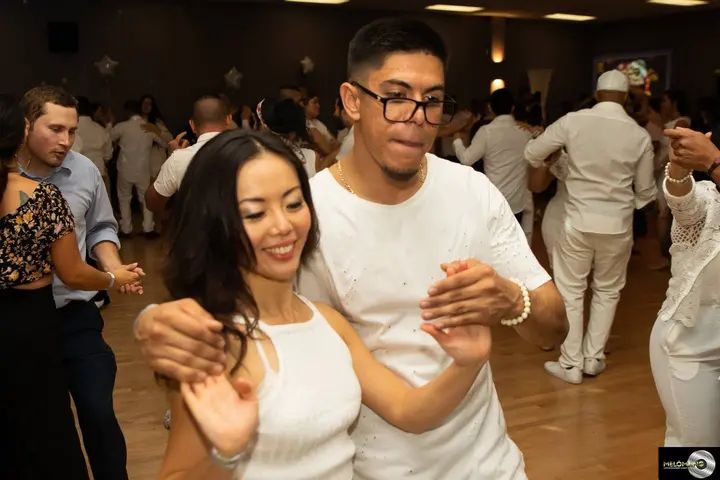 December 2019 Melomano Winter White Debut gallery photo