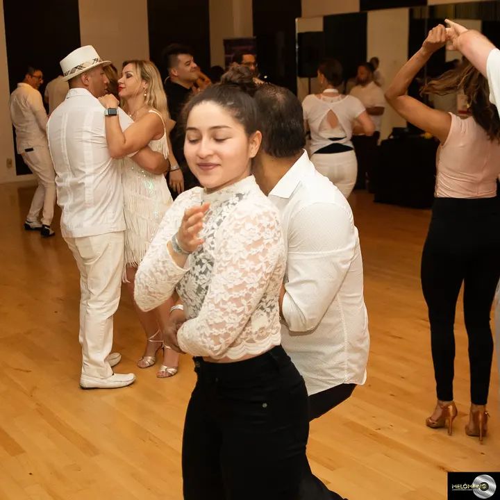 December 2019 Melomano Winter White Debut gallery photo