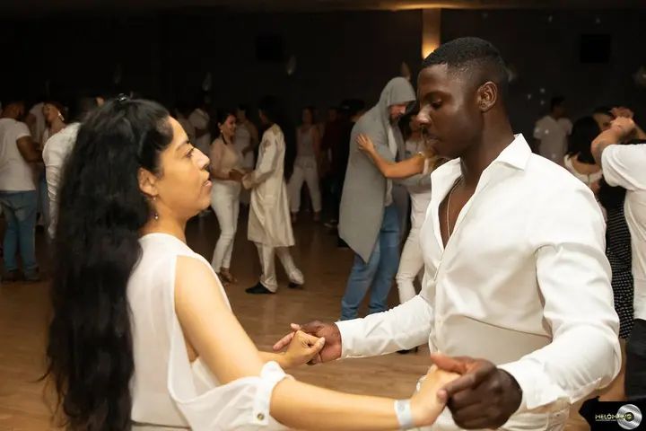 December 2019 Melomano Winter White Debut gallery photo