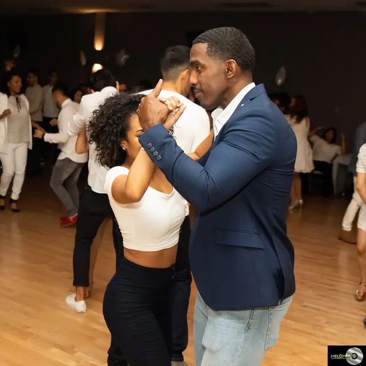 December 2019 Melomano Winter White Debut gallery photo