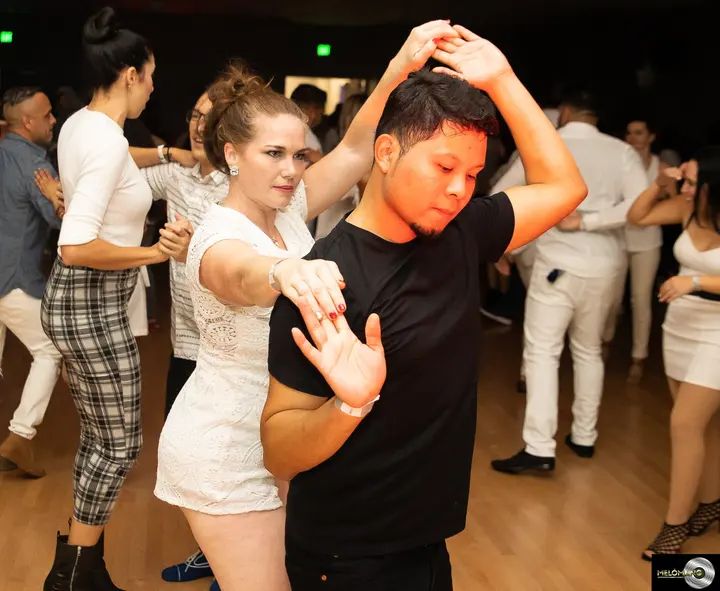 December 2019 Melomano Winter White Debut gallery photo