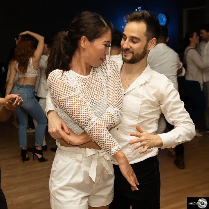 December 2019 Melomano Winter White Debut gallery photo