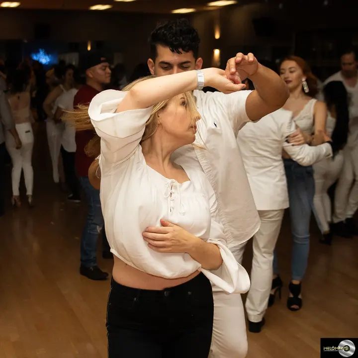 December 2019 Melomano Winter White Debut gallery photo