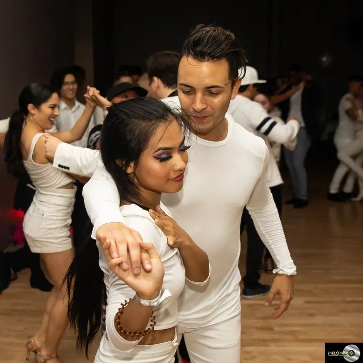 December 2019 Melomano Winter White Debut gallery photo