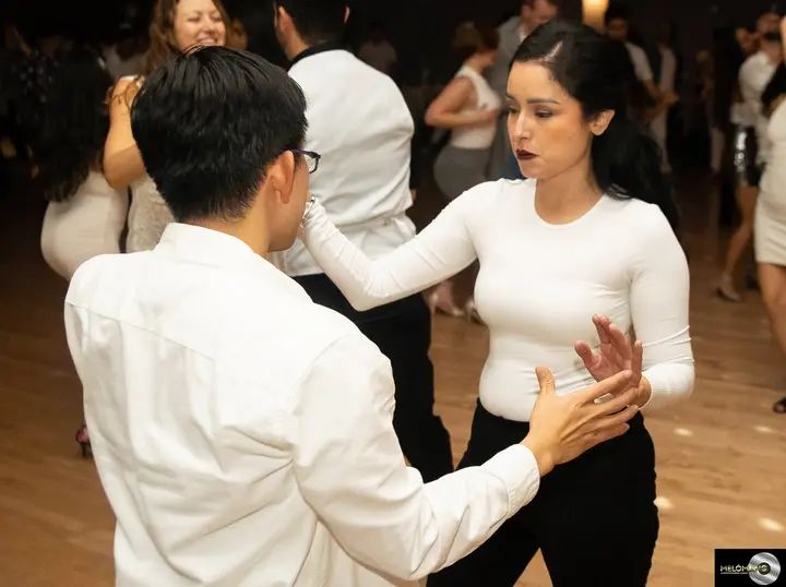 December 2019 Melomano Winter White Debut gallery photo