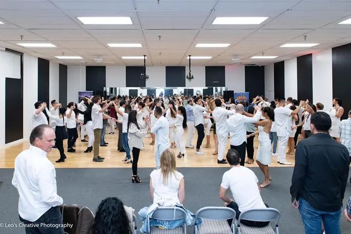 Thank you Leo Ignacio for these awesome shots of our Winter White Debut!!! They look amazing 🥰🥰🥰 If anyone wants to join our dance family, we just started a new season. Me