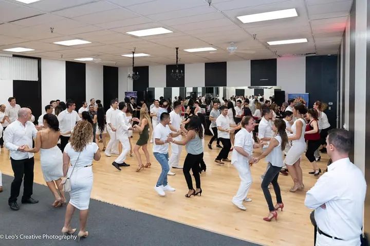 Thank you Leo Ignacio for these awesome shots of our Winter White Debut!!! They look amazing 🥰🥰🥰 If anyone wants to join our dance family, we just started a new season. Me