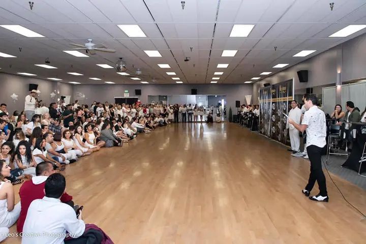 Thank you Leo Ignacio for these awesome shots of our Winter White Debut!!! They look amazing 🥰🥰🥰 If anyone wants to join our dance family, we just started a new season. Me