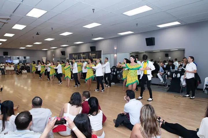 Thank you Leo Ignacio for these awesome shots of our Winter White Debut!!! They look amazing 🥰🥰🥰 If anyone wants to join our dance family, we just started a new season. Me