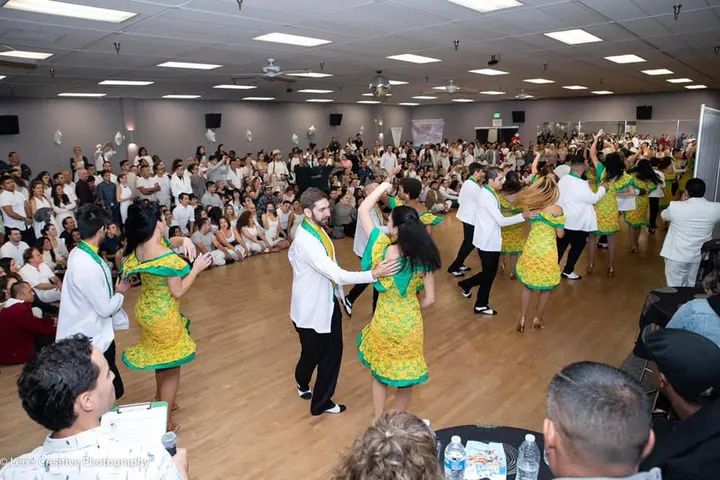 Thank you Leo Ignacio for these awesome shots of our Winter White Debut!!! They look amazing 🥰🥰🥰 If anyone wants to join our dance family, we just started a new season. Me