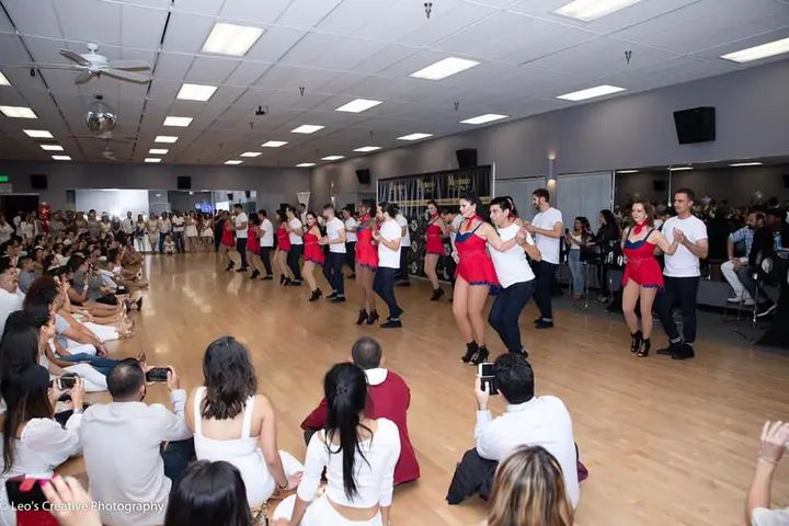 Thank you Leo Ignacio for these awesome shots of our Winter White Debut!!! They look amazing 🥰🥰🥰 If anyone wants to join our dance family, we just started a new season. Me