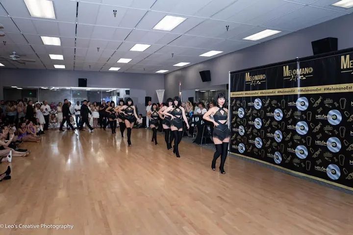 Thank you Leo Ignacio for these awesome shots of our Winter White Debut!!! They look amazing 🥰🥰🥰 If anyone wants to join our dance family, we just started a new season. Me