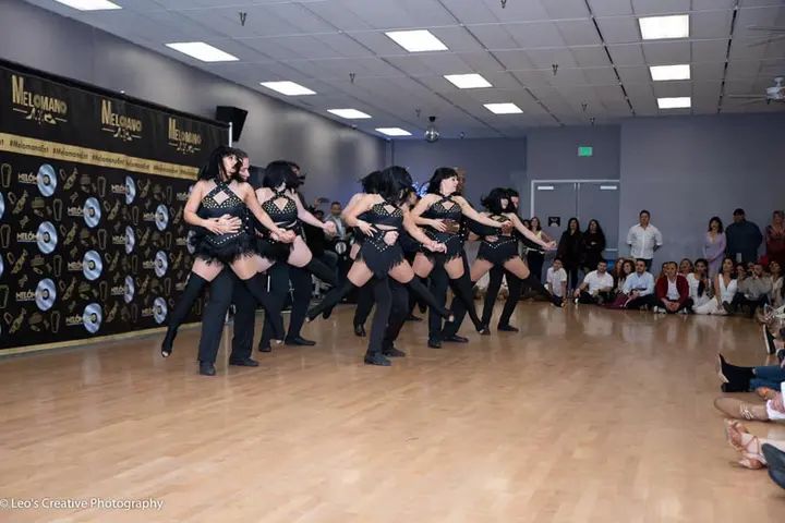 Thank you Leo Ignacio for these awesome shots of our Winter White Debut!!! They look amazing 🥰🥰🥰 If anyone wants to join our dance family, we just started a new season. Me