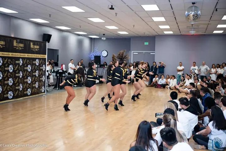 Thank you Leo Ignacio for these awesome shots of our Winter White Debut!!! They look amazing 🥰🥰🥰 If anyone wants to join our dance family, we just started a new season. Me