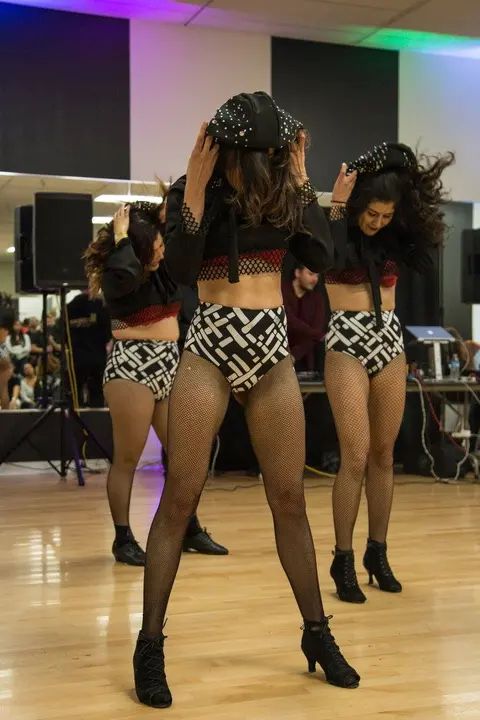 Red & White Christmas Extravaganza by Melomano and DJ Bori! gallery photo