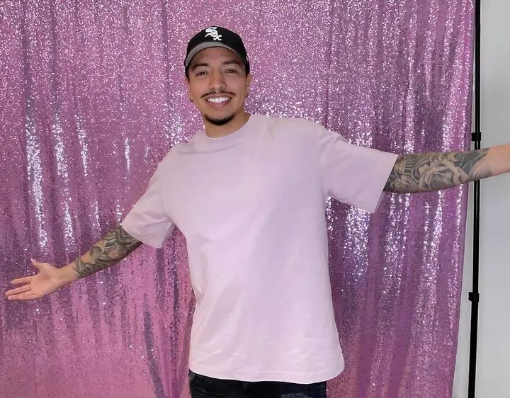 Happy Birthday Oscar!!! 🎁 🎂🎈🤩 Thank you so much for being a part of the Melómano Family! We love having you and we hope you enjoy your special day!!! #MelomanoEnt #Meloma