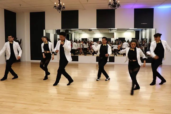 Melómano Bachata Social - April 2018 gallery photo
