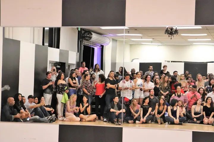 Melómano Bachata Social - April 2018 gallery photo