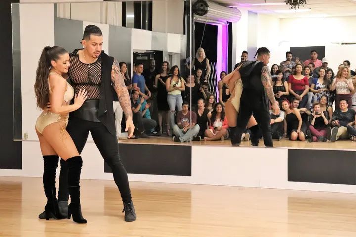 Melómano Bachata Social - April 2018 gallery photo