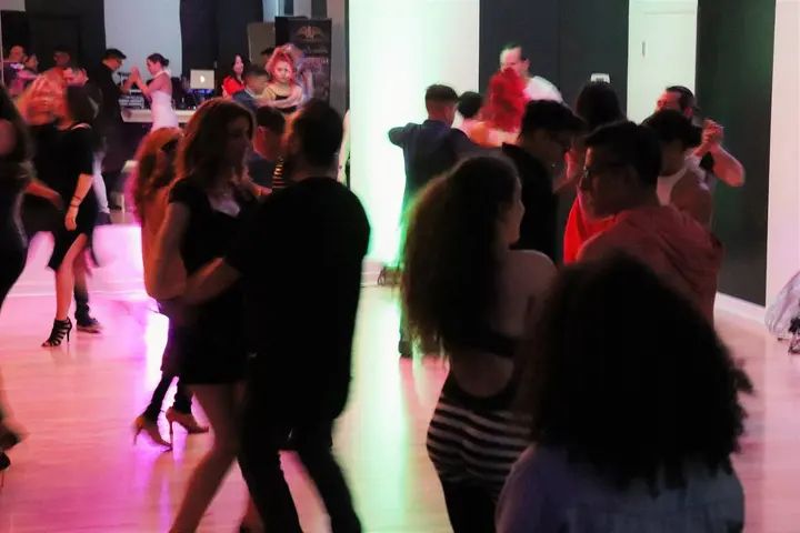 Melómano Bachata Social - April 2018 gallery photo
