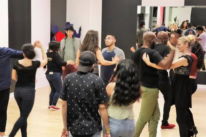 Melómano Bachata Social - April 2018 gallery photo