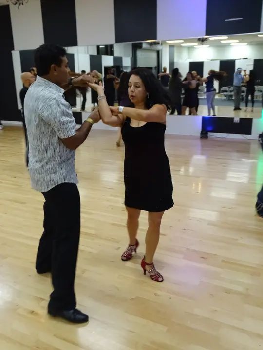 MAY 2018 BACHATA SOCIAL gallery photo