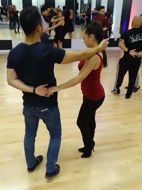 MAY 2018 BACHATA SOCIAL gallery photo