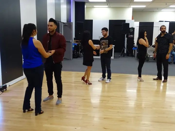 MAY 2018 BACHATA SOCIAL gallery photo