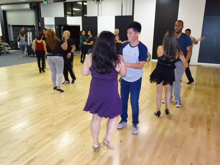 MAY 2018 BACHATA SOCIAL gallery photo