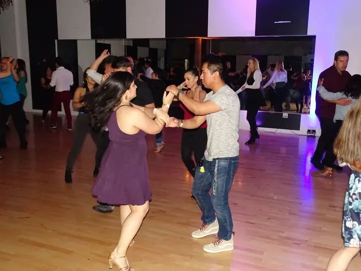 MAY 2018 BACHATA SOCIAL gallery photo