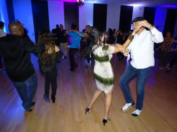 MAY 2018 BACHATA SOCIAL gallery photo