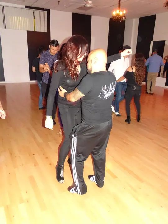 MAY 2018 BACHATA SOCIAL gallery photo