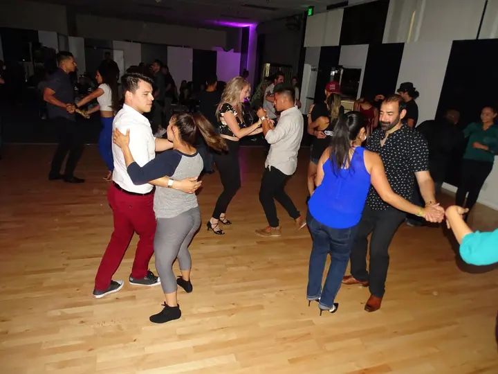 MAY 2018 BACHATA SOCIAL gallery photo