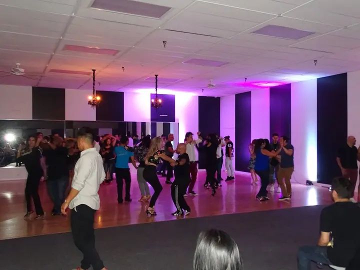 MAY 2018 BACHATA SOCIAL gallery photo