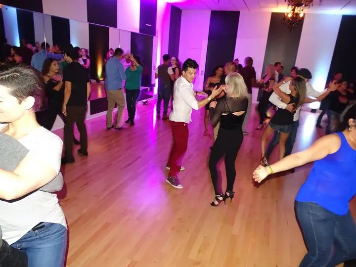 MAY 2018 BACHATA SOCIAL gallery photo