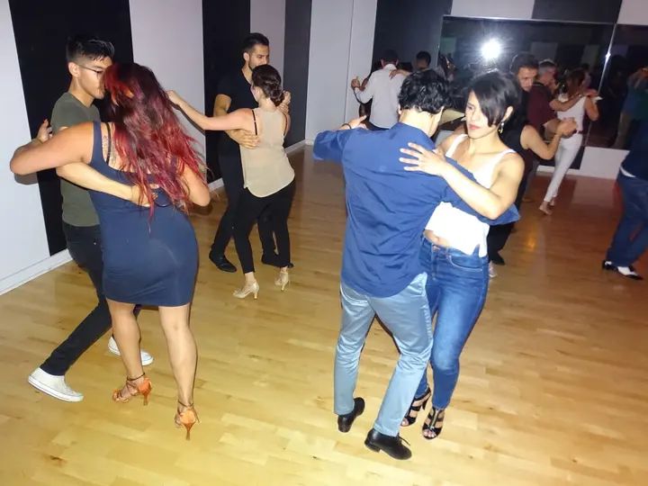 MAY 2018 BACHATA SOCIAL gallery photo