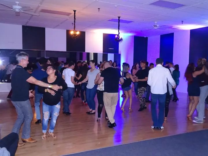 MAY 2018 BACHATA SOCIAL gallery photo